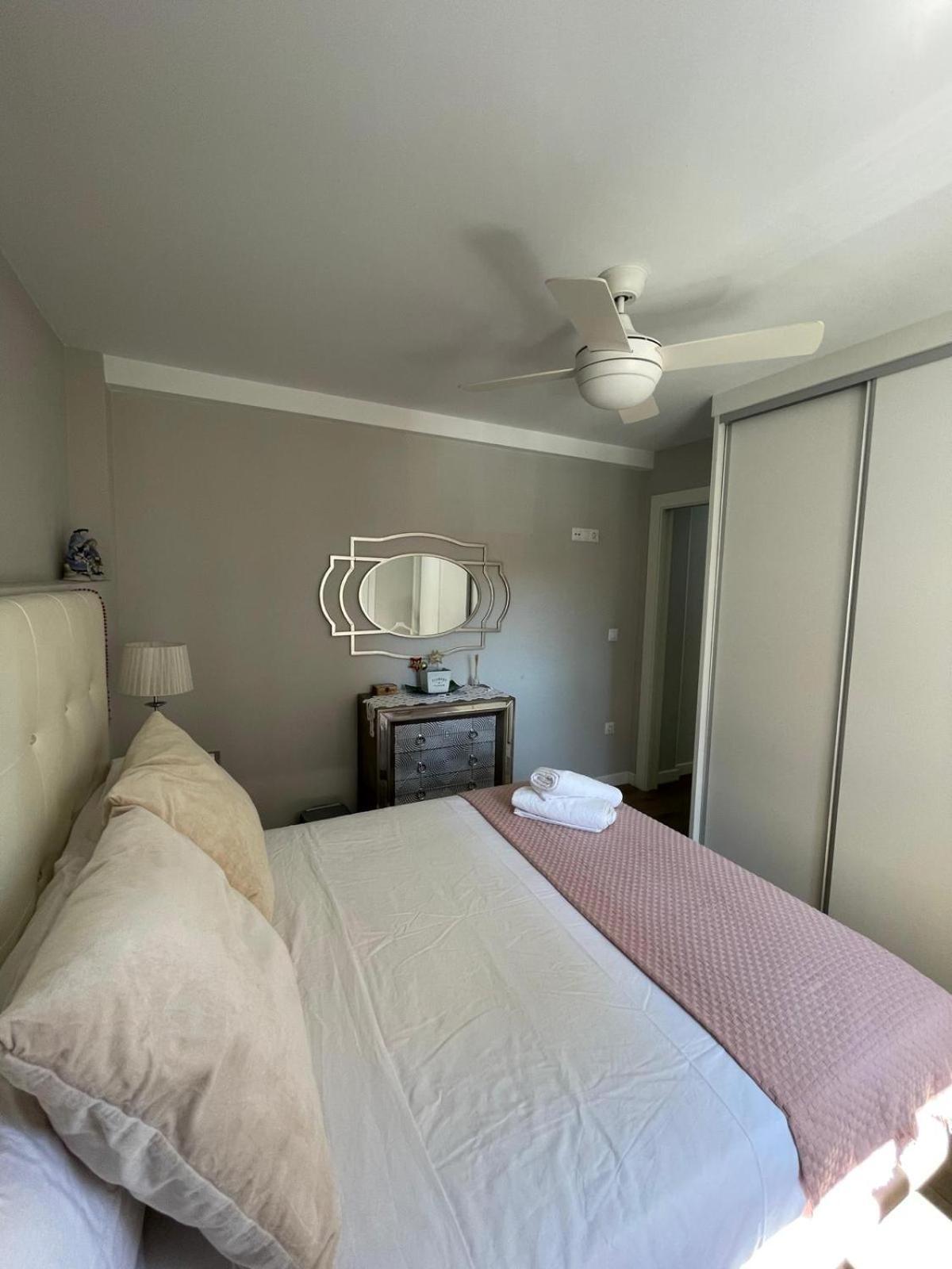 Cozy Room In Stylish Flat Just Steps From The Beach Cádiz Eksteriør bilde