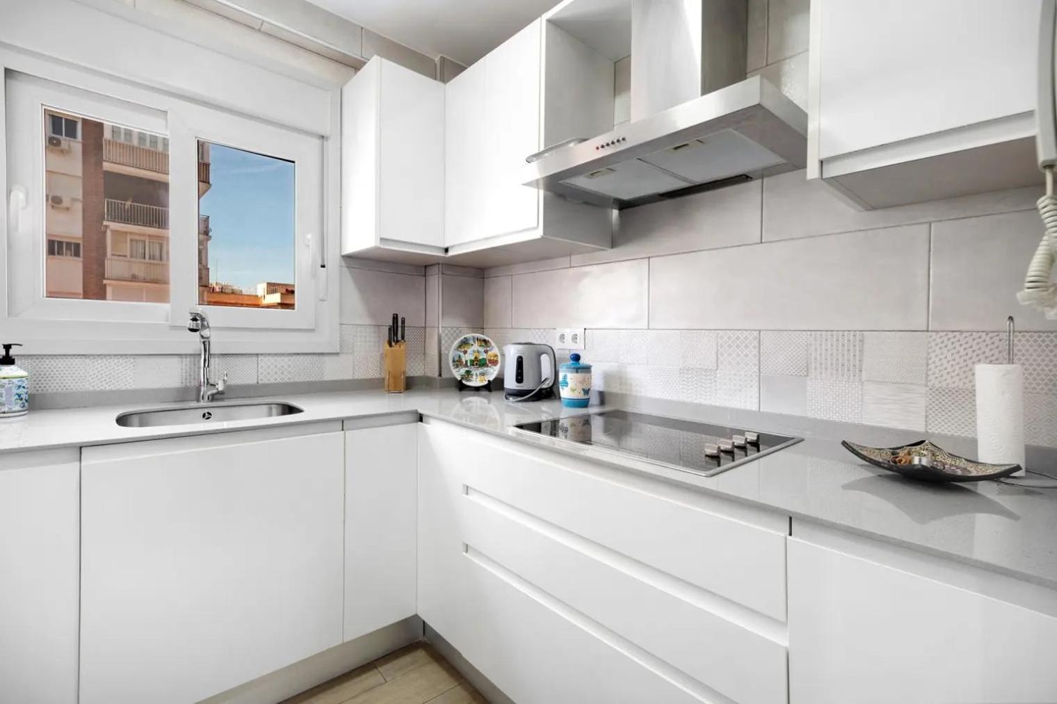 Cozy Room In Stylish Flat Just Steps From The Beach Cádiz Eksteriør bilde